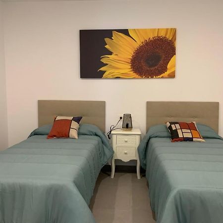Apartamento Encanto II كونيل ذي لا فرونتيرا المظهر الخارجي الصورة